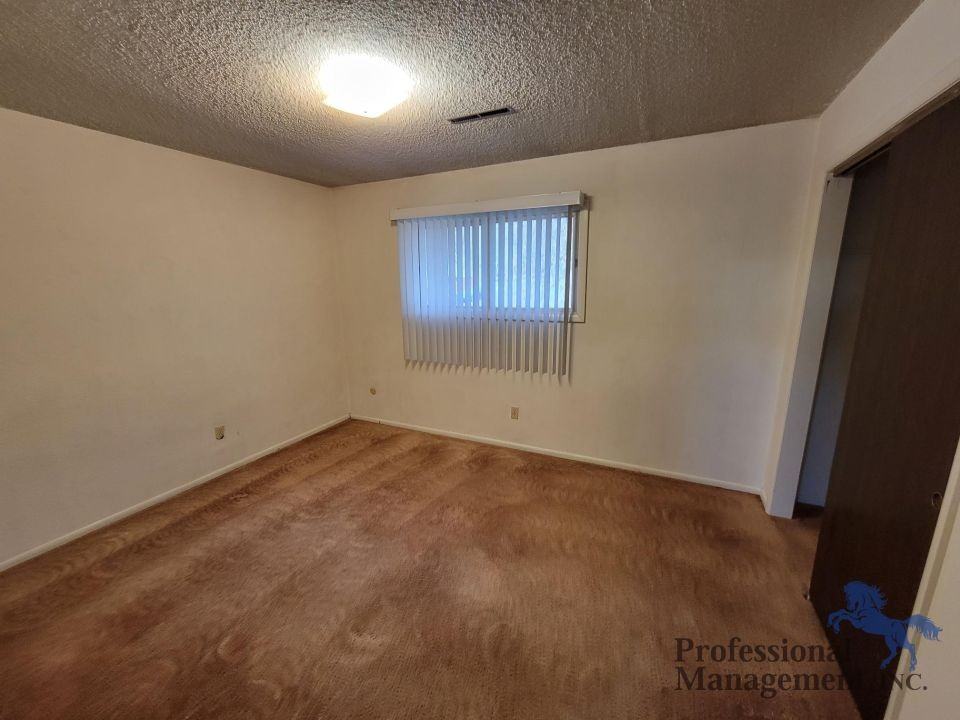 809 N 16th St #7 - Photo 6 of 6