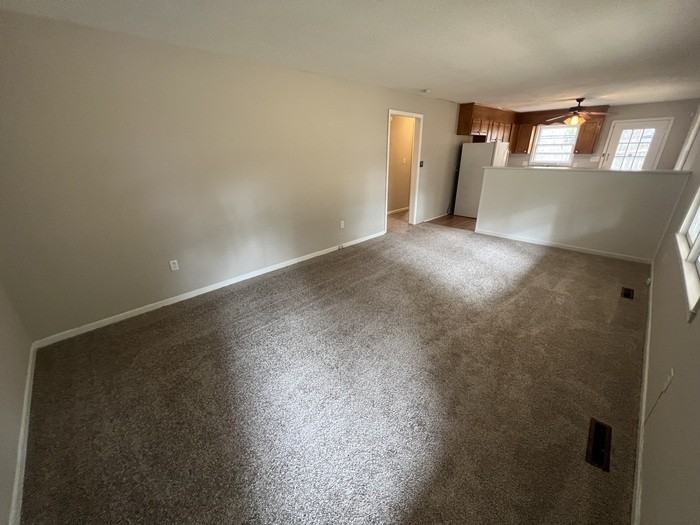 123 Hunter Dr - Photo 2 of 10