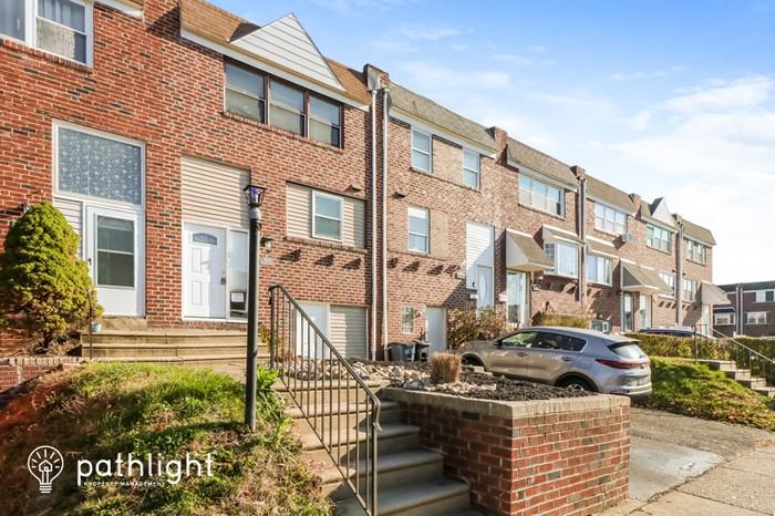 3019 Fairdale Rd - Photo 2 of 20