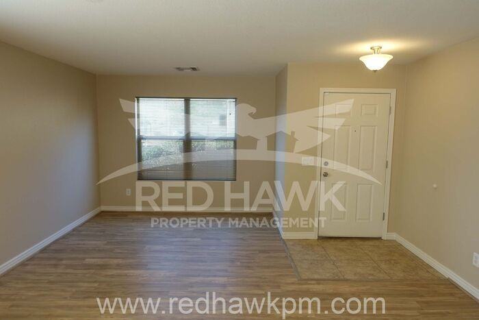 422 W Redwood Dr - Photo 2 of 29