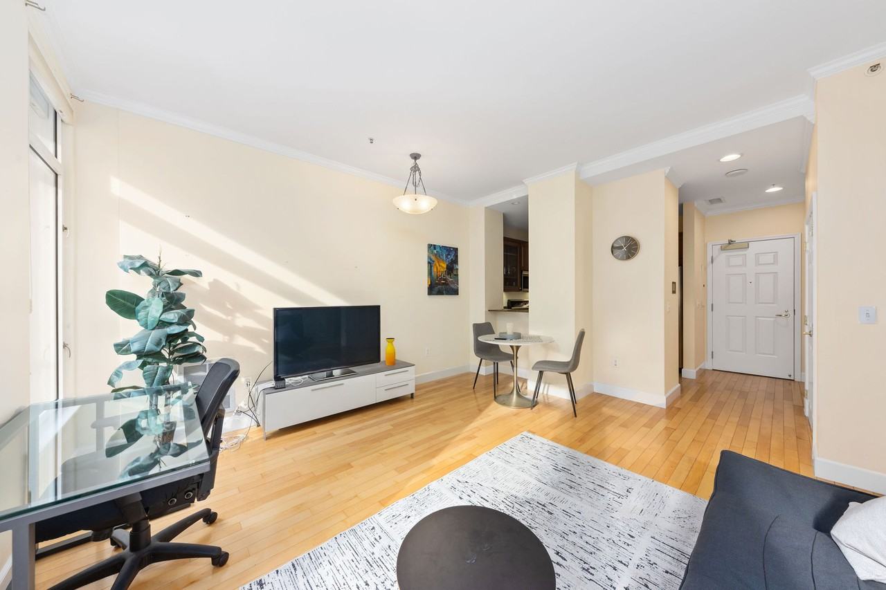 201 Sansome St #1 - Photo 7 of 28