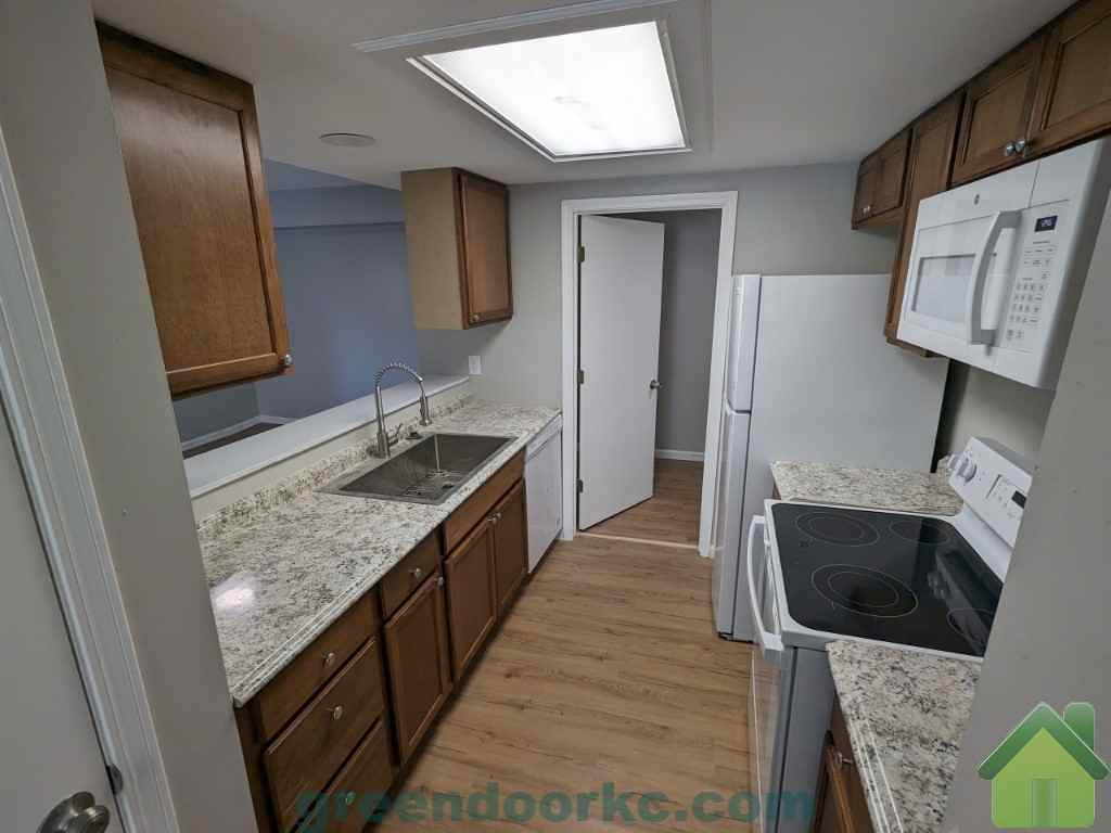16522 W 141st St #16522 - Photo 2 of 14