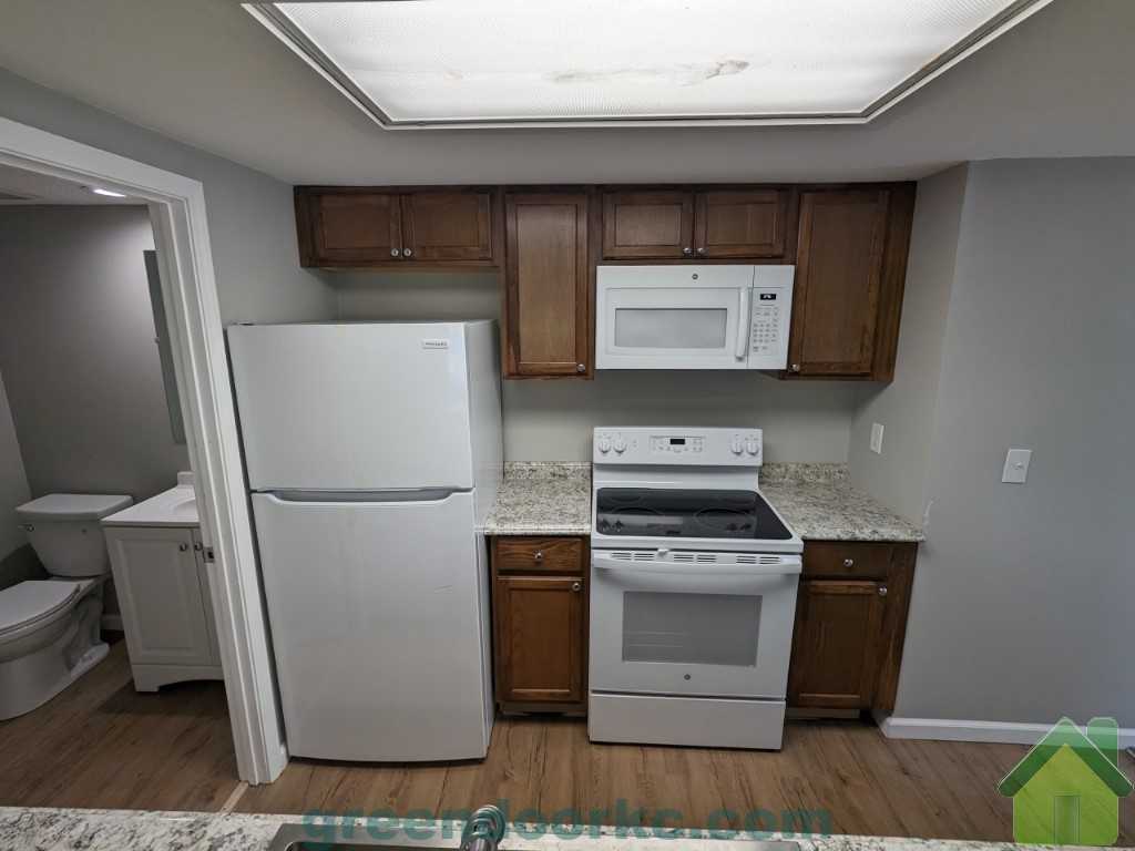 16522 W 141st St #16522 - Photo 3 of 14