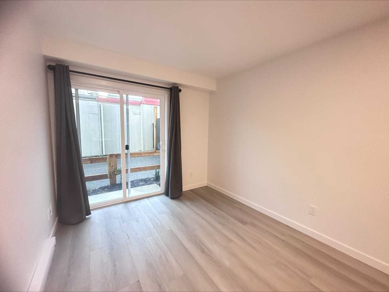 995 England Ave #203 - Photo 6 of 34