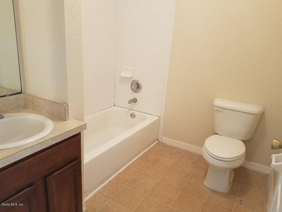 1935 Sw 31st Ave #102 - Photo 4 of 20