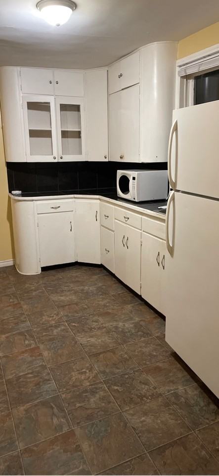 956 Mcdonald St, Regina, SK S4N 2X7, CAN 3 bedroom House Rental Zumper