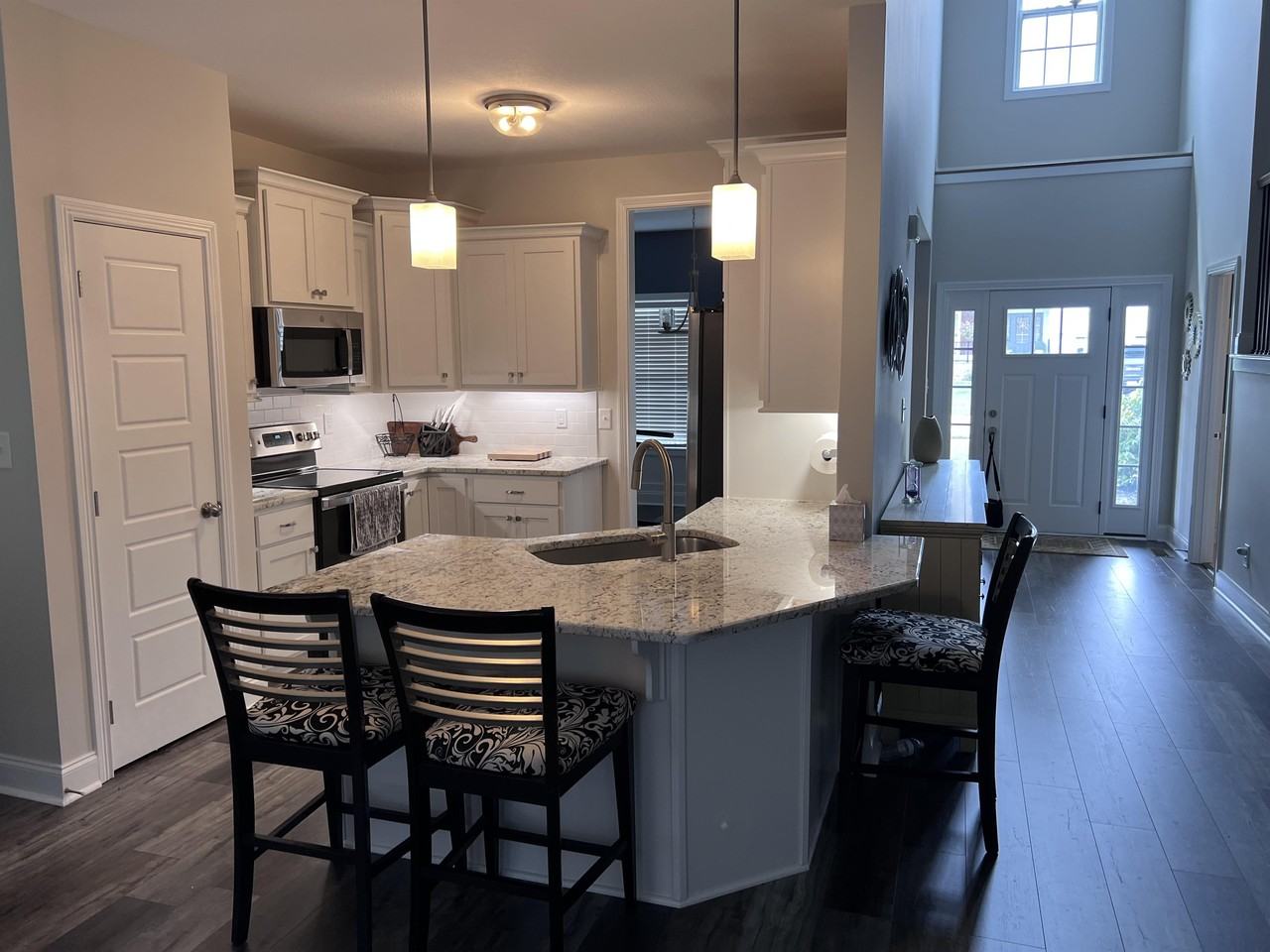 557 Dexter Drive #1 - Photo 4 of 22