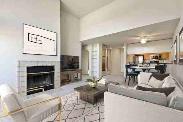 1357 Creekside Dr - Photo 3 of 26