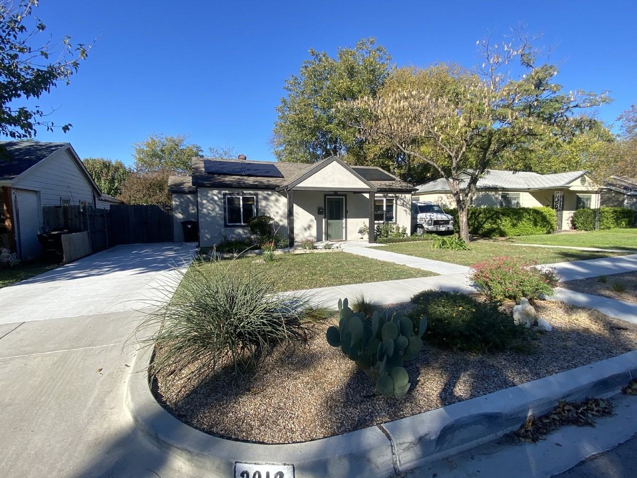 3812 Gordon Ave - Photo 2 of 30