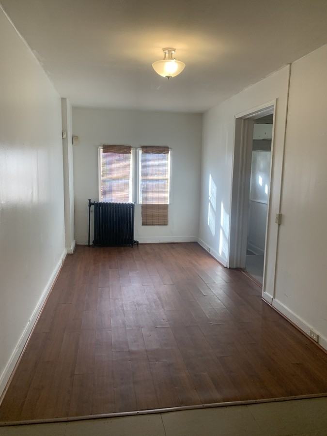 2119 N Fulton Ave - Photo 3 of 18