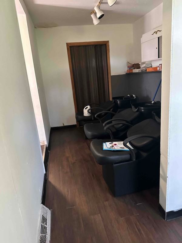 111 Madison St - Photo 2 of 6