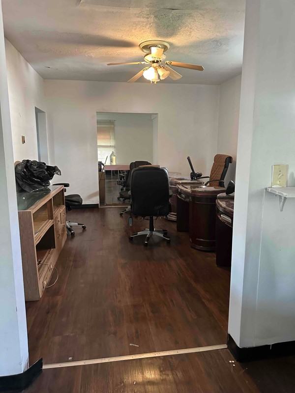 111 Madison St - Photo 3 of 6