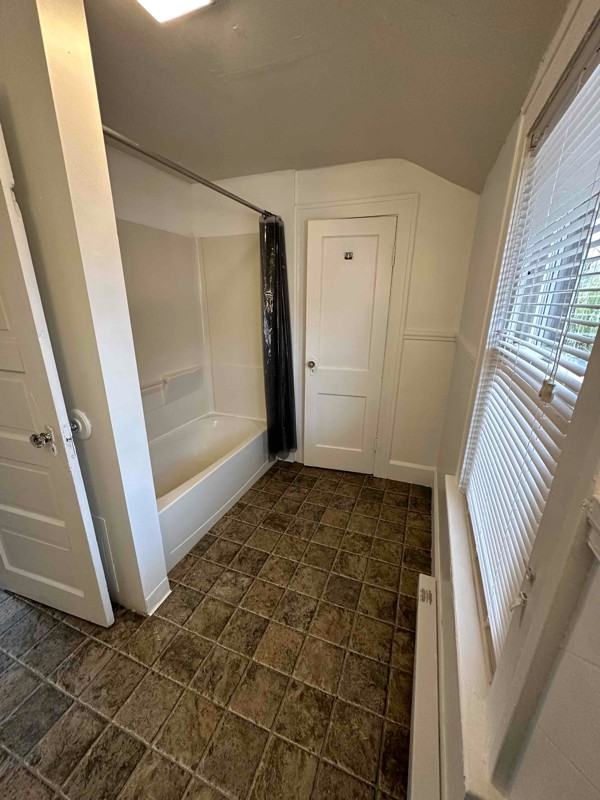 4028 Station Ave - Photo 3 of 7