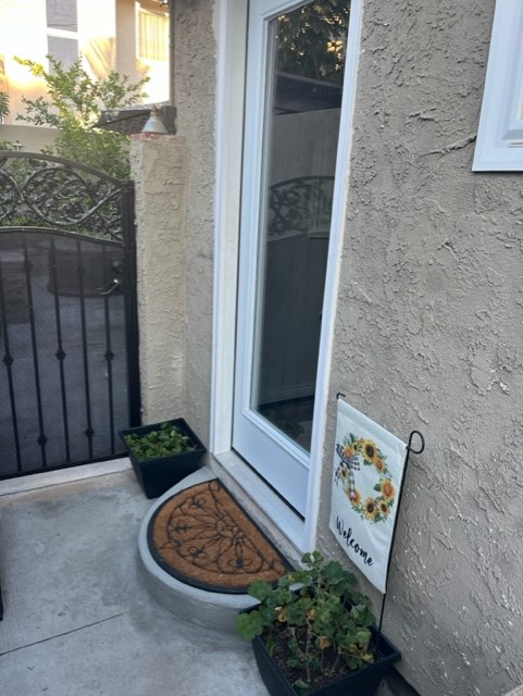9081 Nan St - Photo 2 of 9