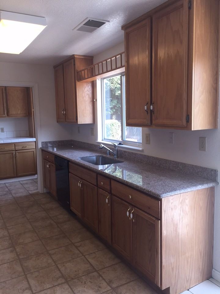 2015 Peridot St - Photo 3 of 8