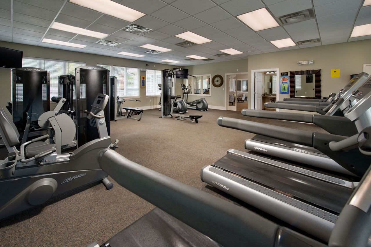 Crystal Woods - Photo 3 of 8