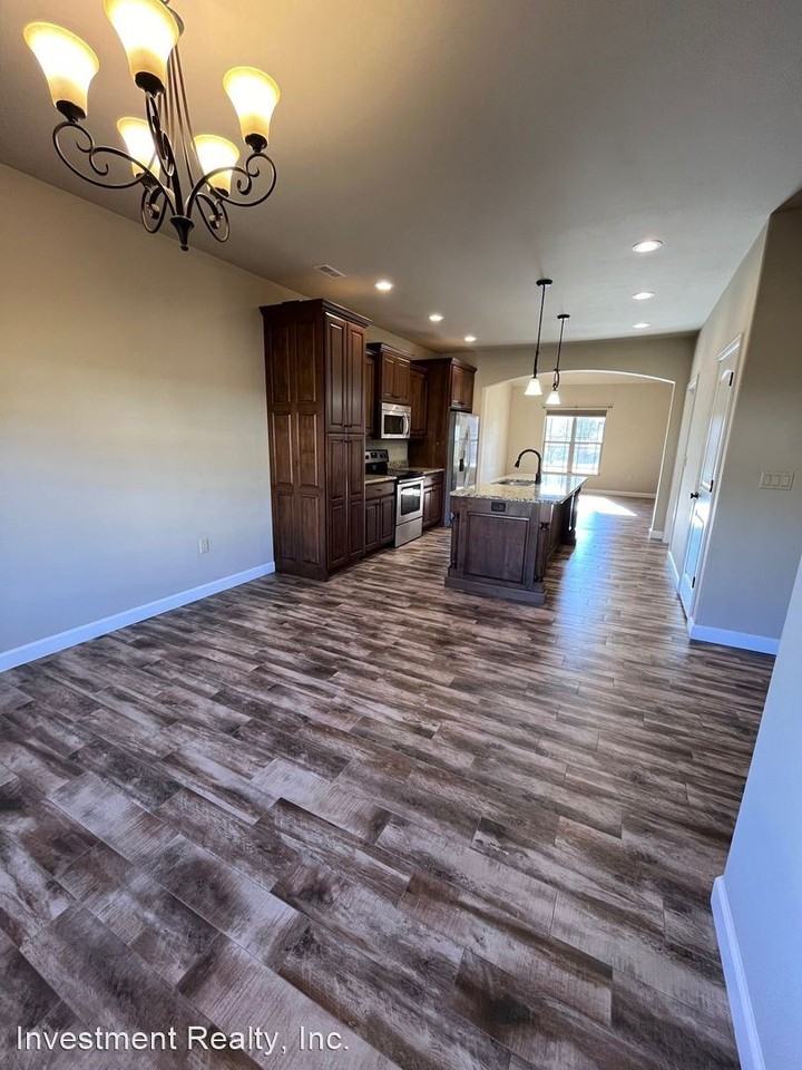 315 - 317 Pebblestone - Photo 3 of 10