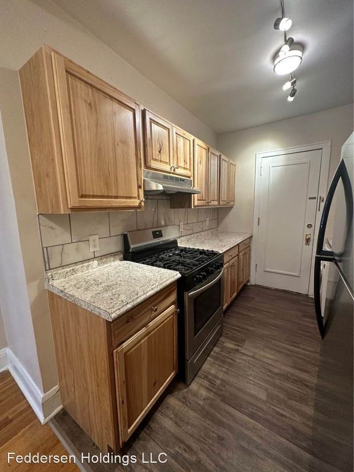 2726 Girard Avenue South - Photo 3 of 10