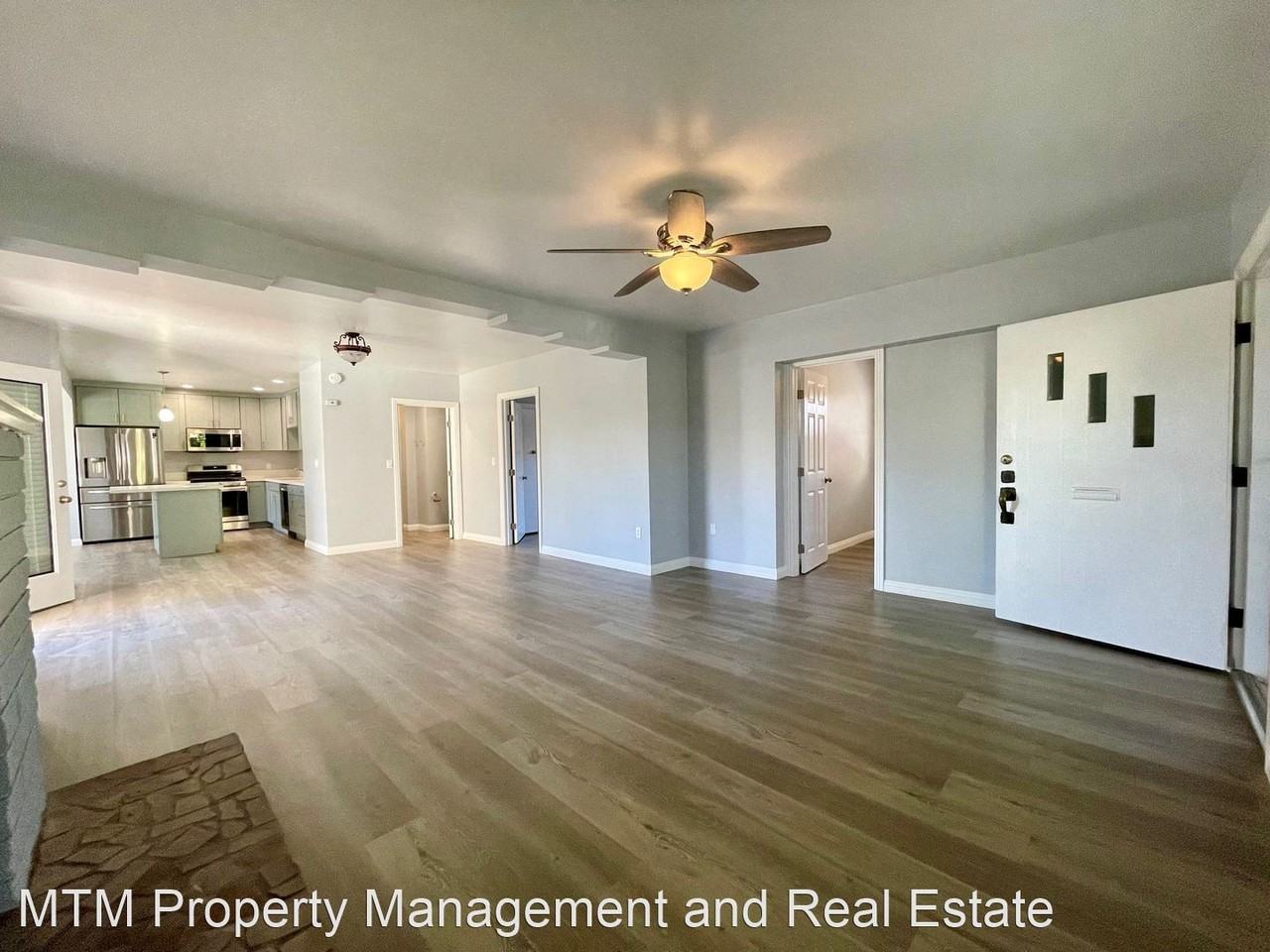 Quince - Photo 2 of 19