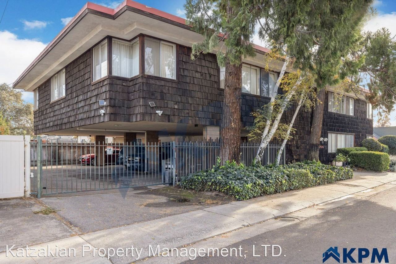 3704 Bonnie Ln - Photo 2 of 22