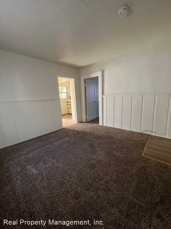 820,822 & 824 West Street - Photo 2 of 12