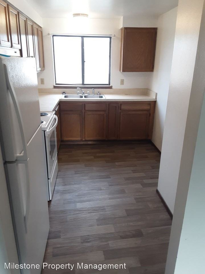 45 Ash St. - Photo 3 of 8