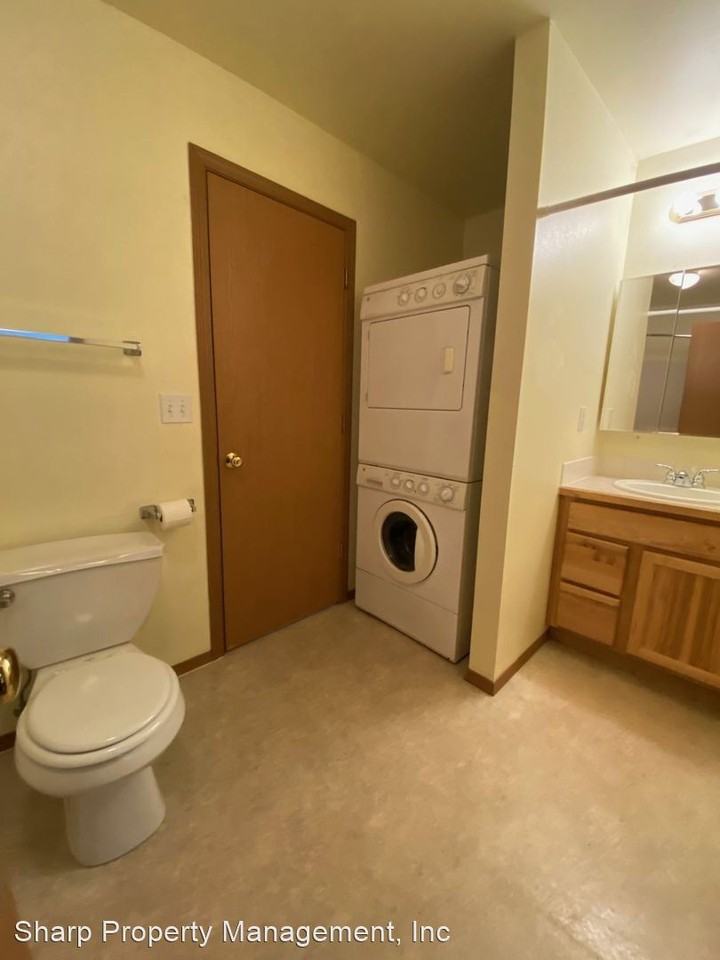 1647 - 1649 7th Ave - Photo 3 of 8