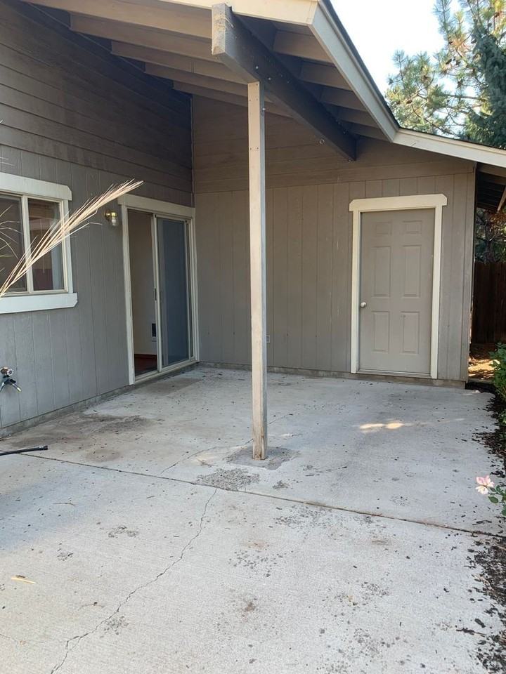 623 E Green Ridge Ave - Photo 2 of 12