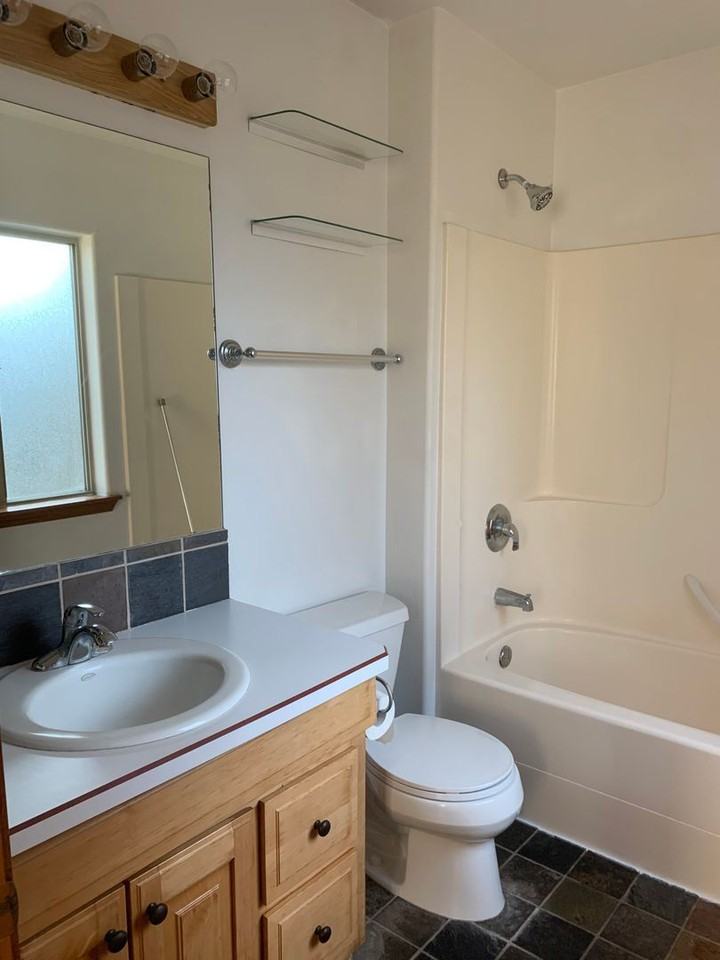 623 E Green Ridge Ave - Photo 3 of 12