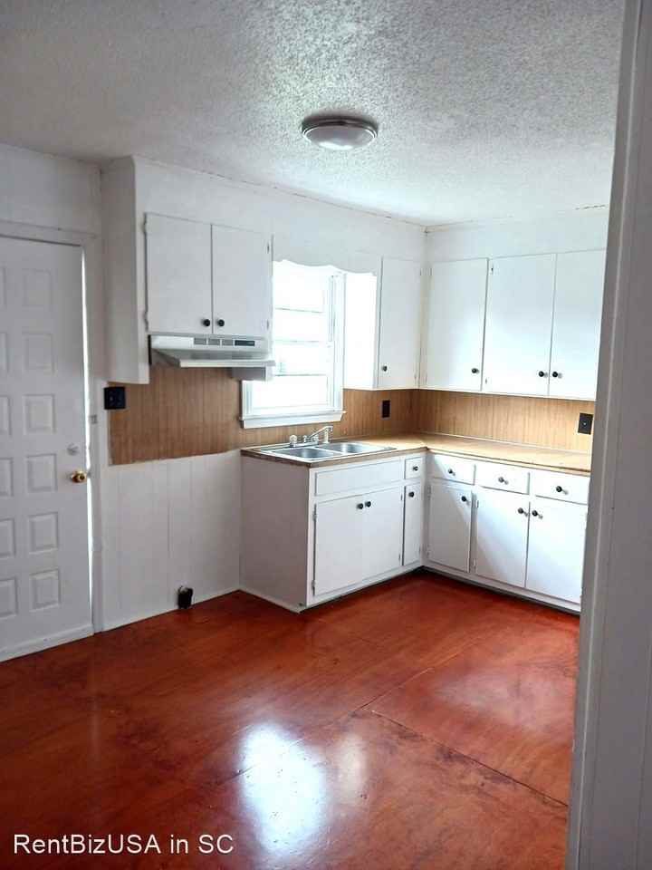 1502 - 1520 Holly Hill Street - Photo 3 of 9