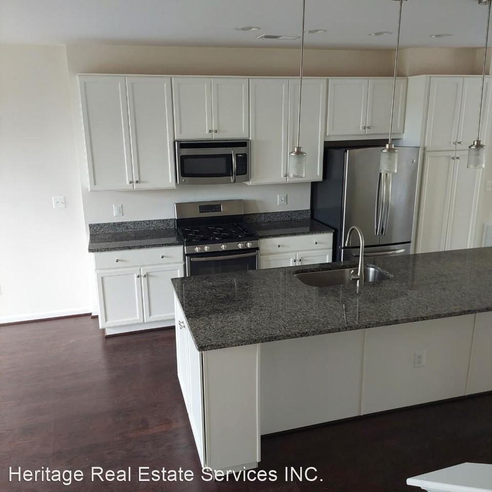 9151 Balaton Lake Ln - Photo 3 of 13