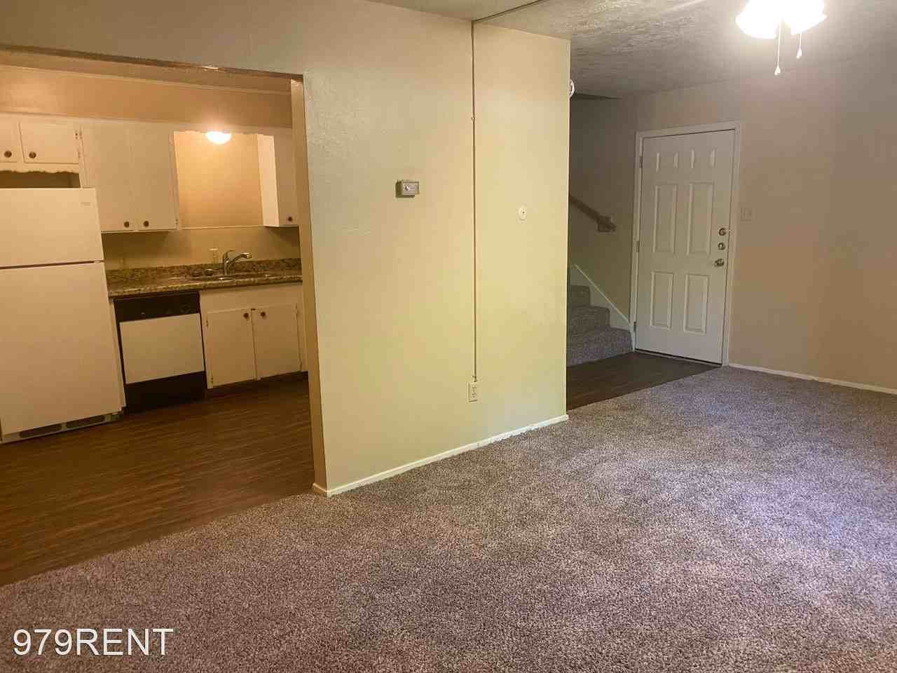 HOLIK SQUARE Apartments - Holik Dr College Station TX | Zumper