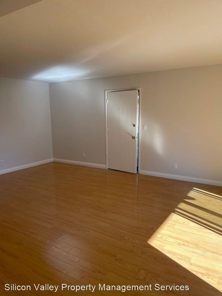 1210 Halford Ave - Photo 3 of 11