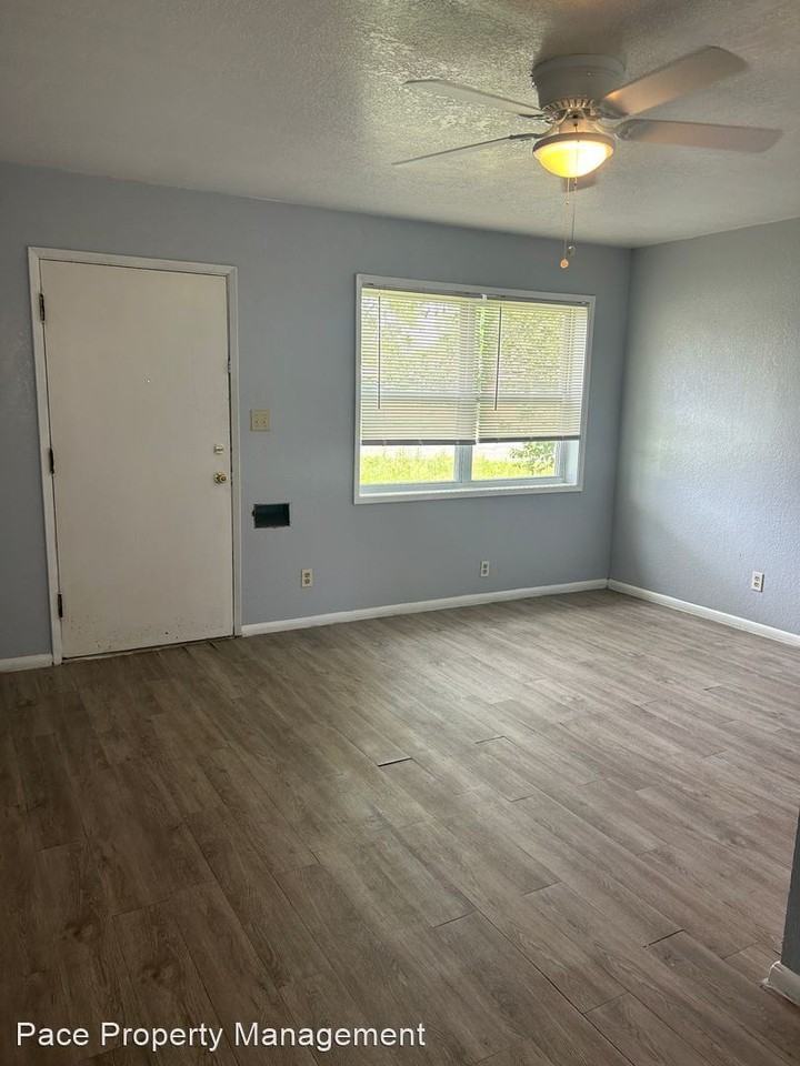 3010 Westhaven Drive - Photo 3 of 17