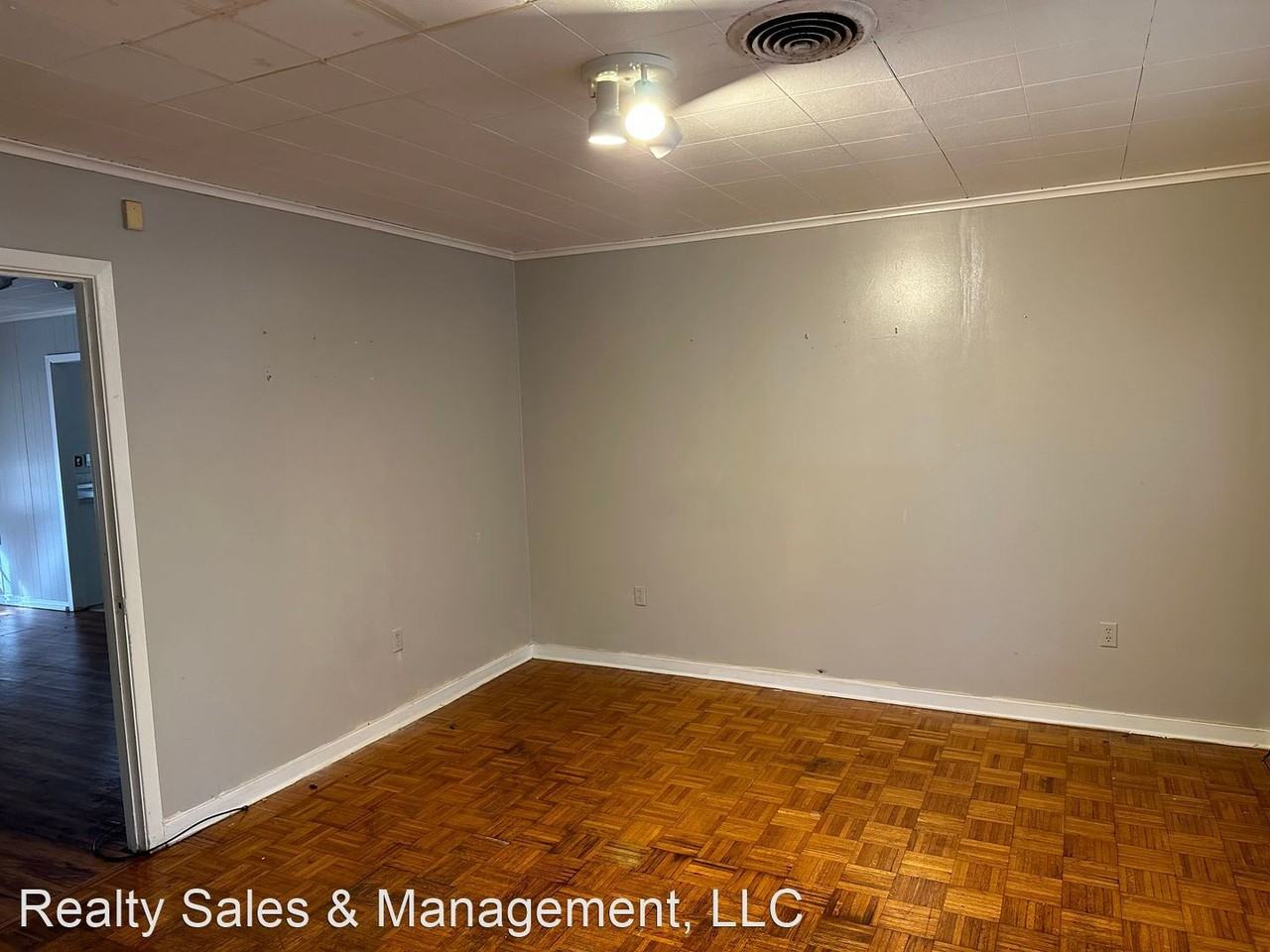 355 Magnolia Rd - Photo 2 of 7