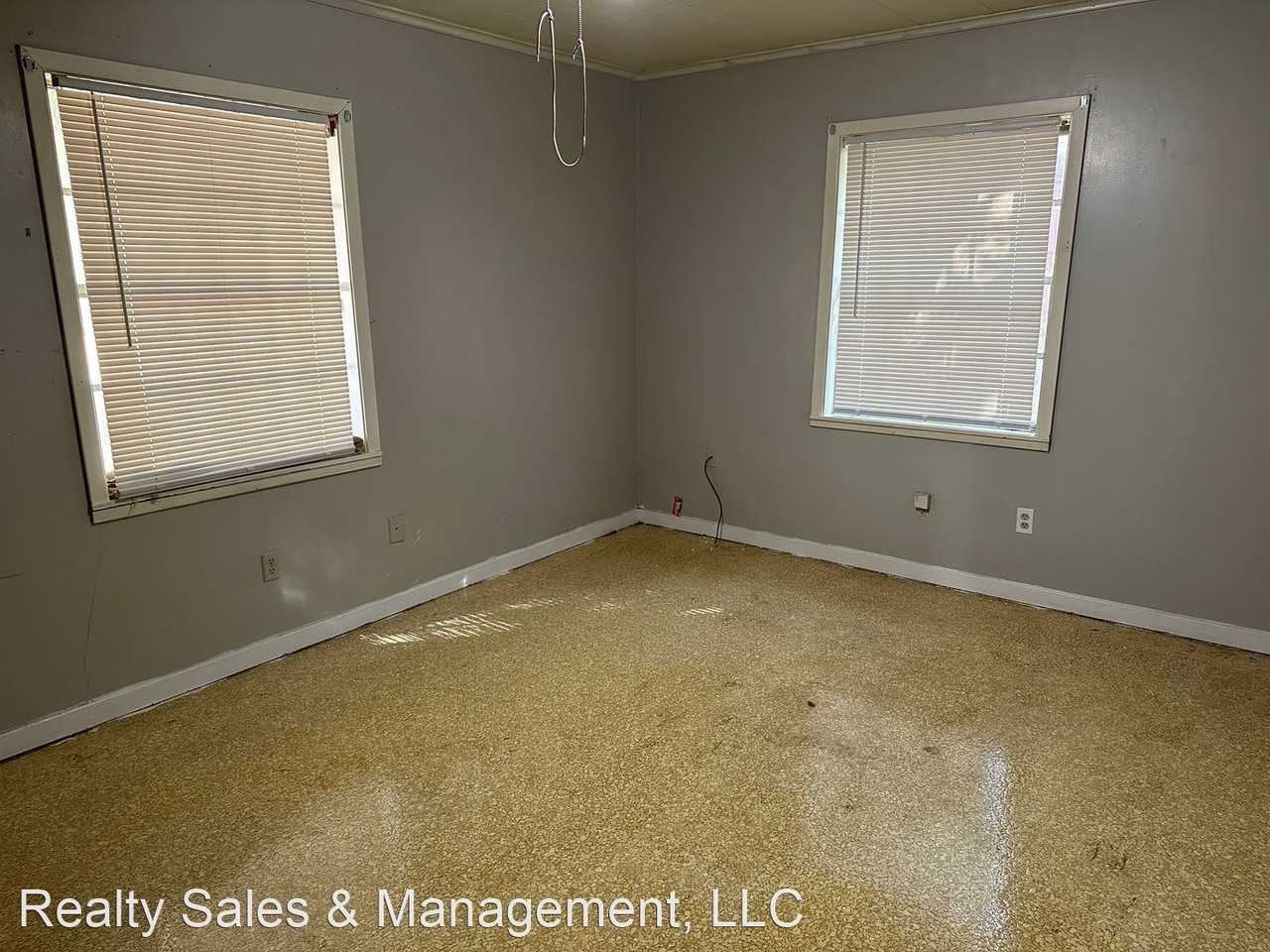 355 Magnolia Rd - Photo 3 of 7