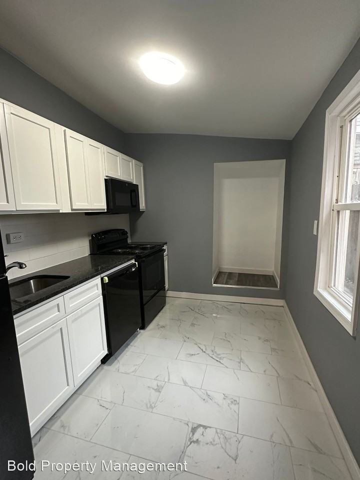 1030 Cotton St - Photo 2 of 10