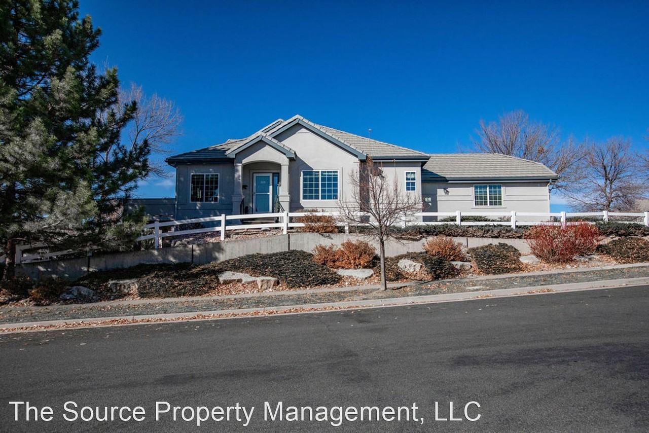 505 Clubhouse Dr - Photo 2 of 47