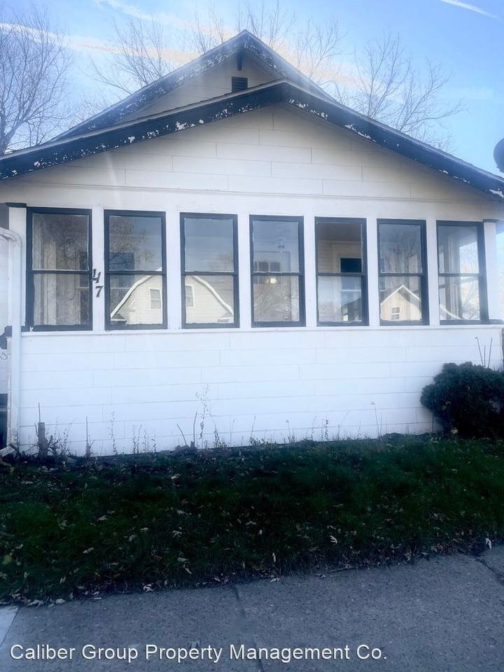 717 Kern St - Photo 2 of 4