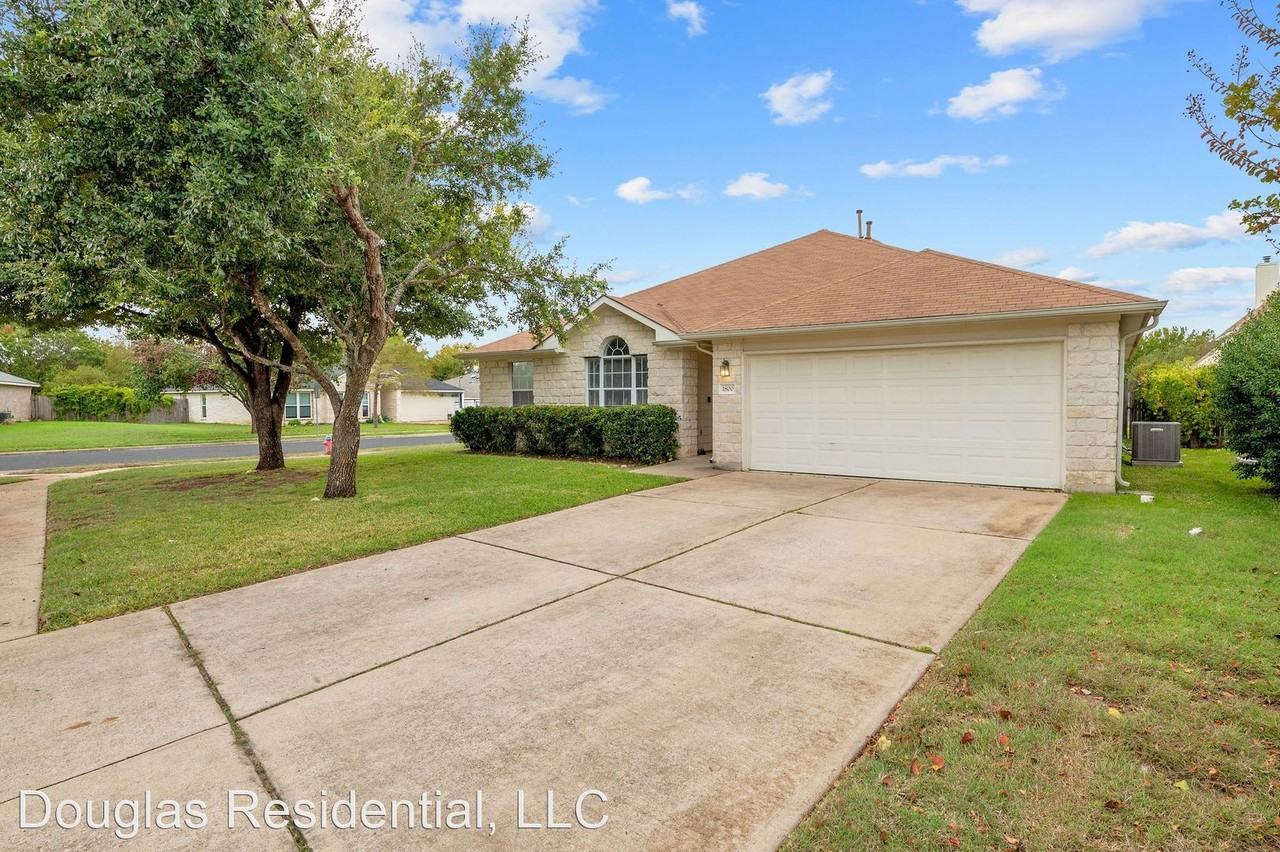 1800 White Indigo Trl - Photo 2 of 25