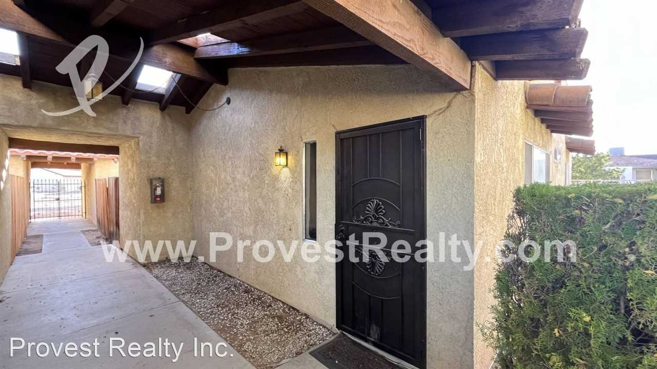 Laguna 21350 - Photo 3 of 14