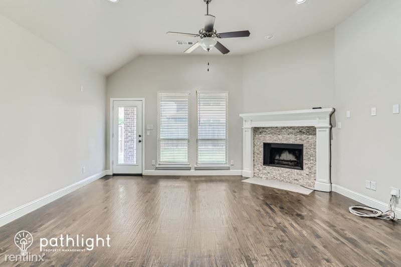 401 Winehart St - Photo 3 of 24