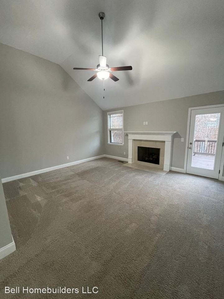 7411 Pfizer Dr - Photo 3 of 27