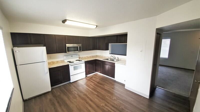 412 N 18th Ave - Photo 5 of 23