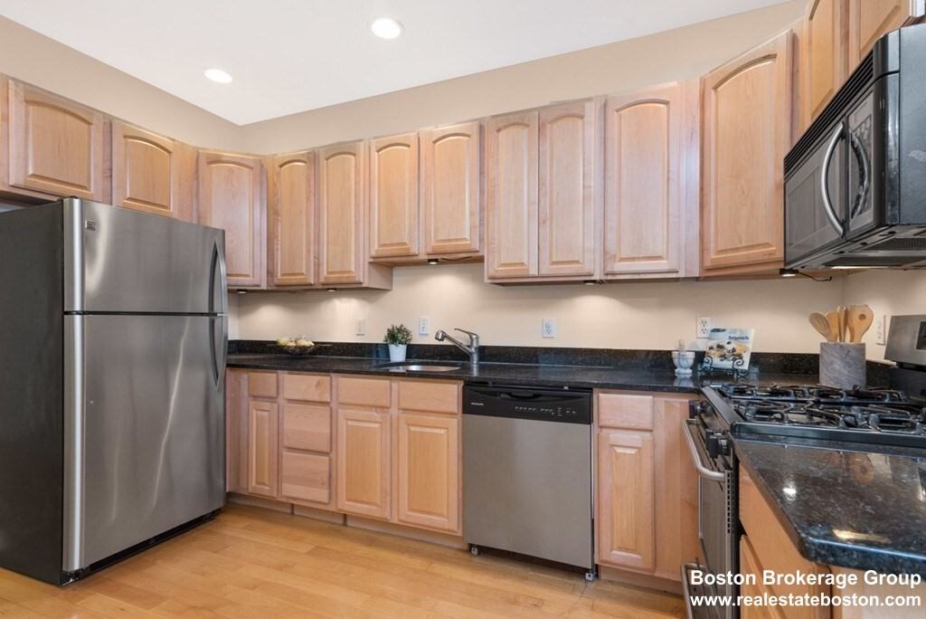 8 Howell St #1 - Photo 2 of 15