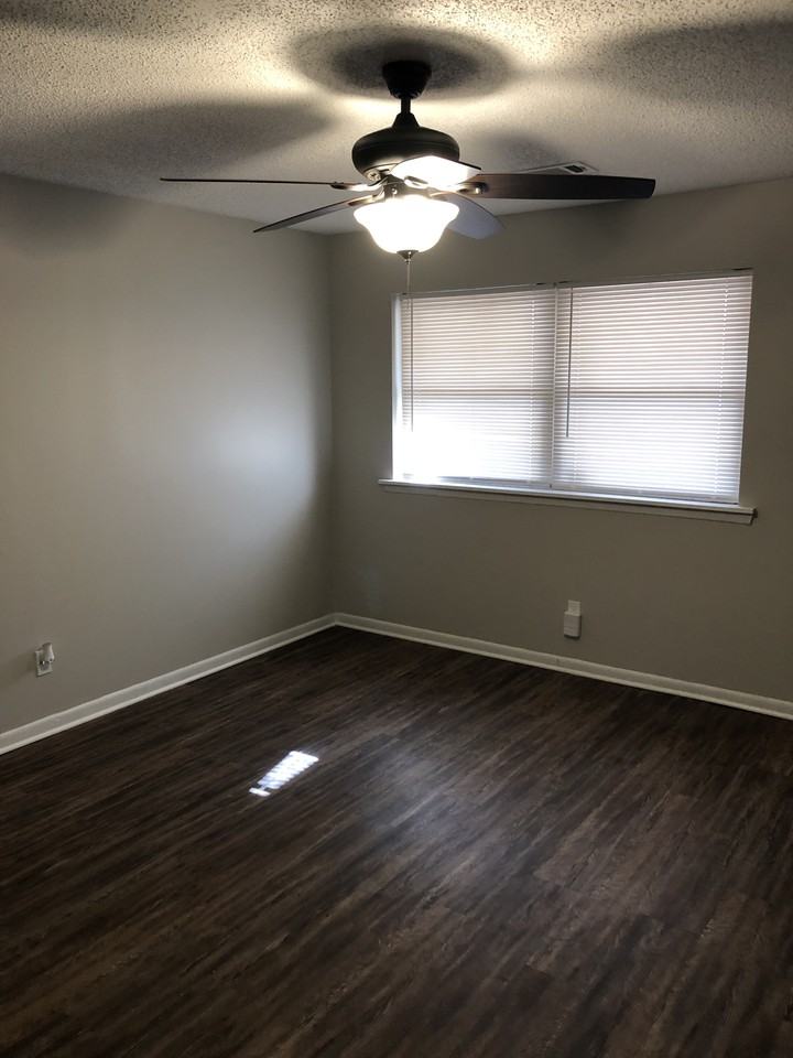 101 Smart St - Photo 2 of 11