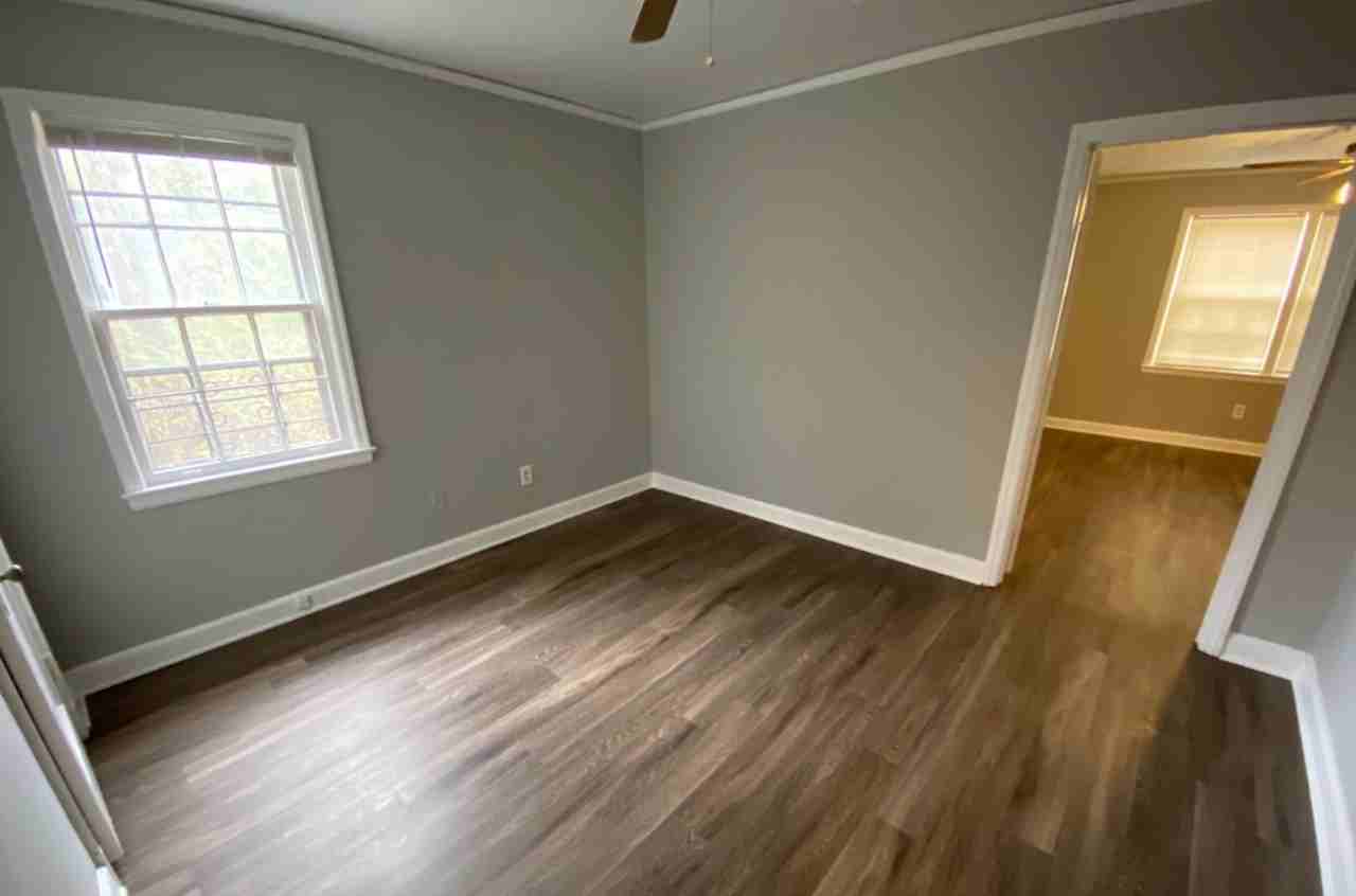 934 Mount Vernon Rd - Photo 2 of 8