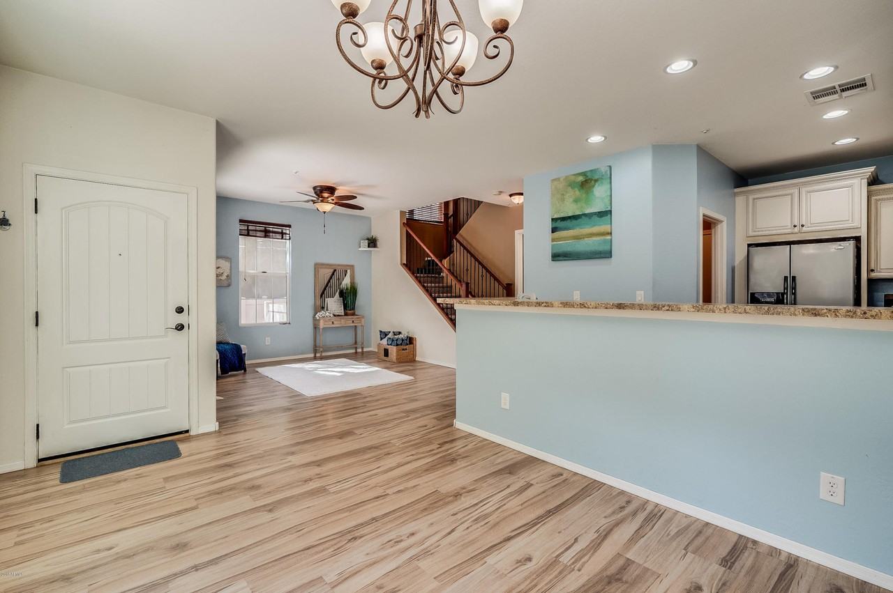 2727 S Equestrian Dr #101 - Photo 4 of 28