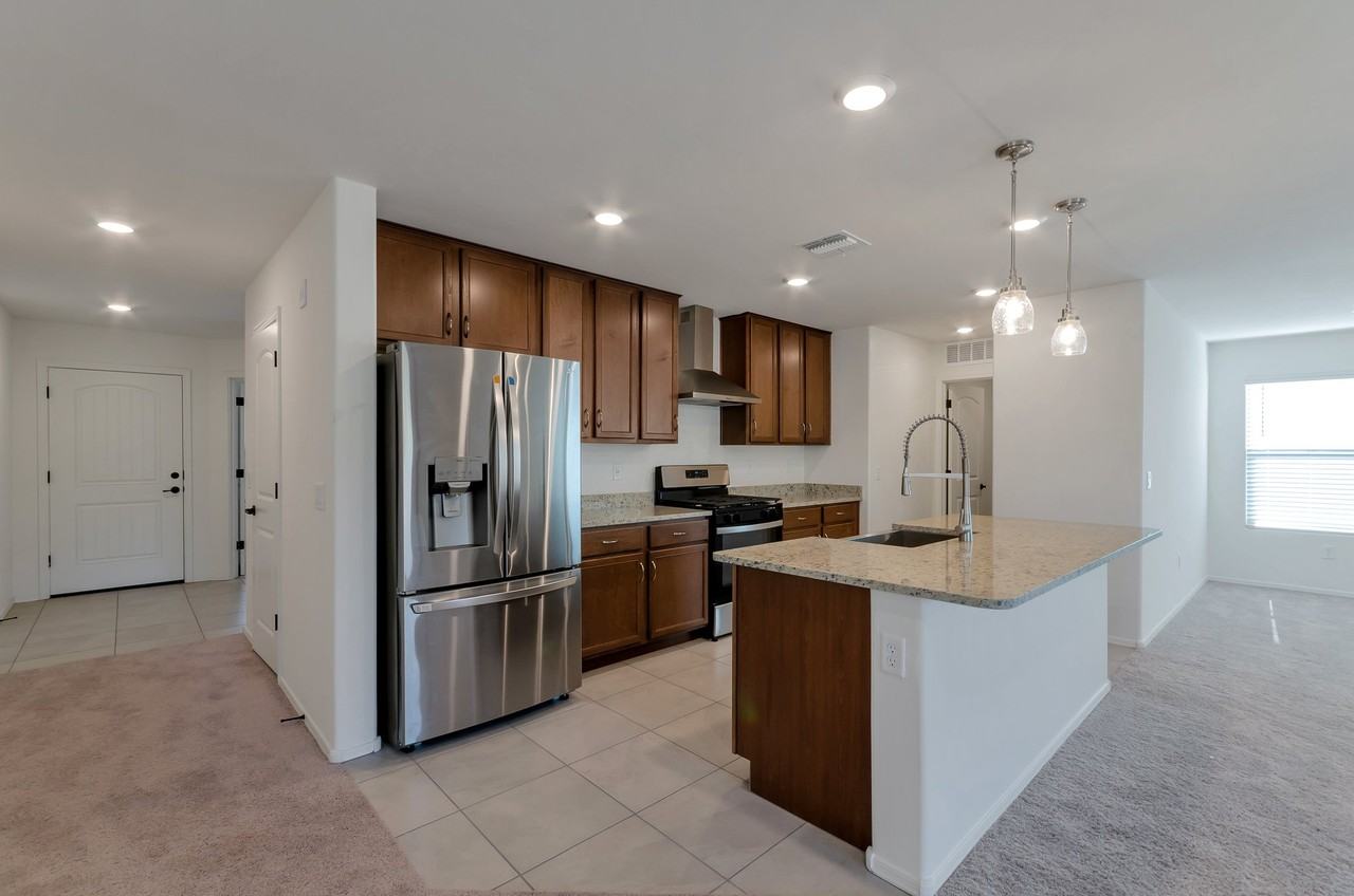 9221 N Peridot Vista Ave - Photo 3 of 26