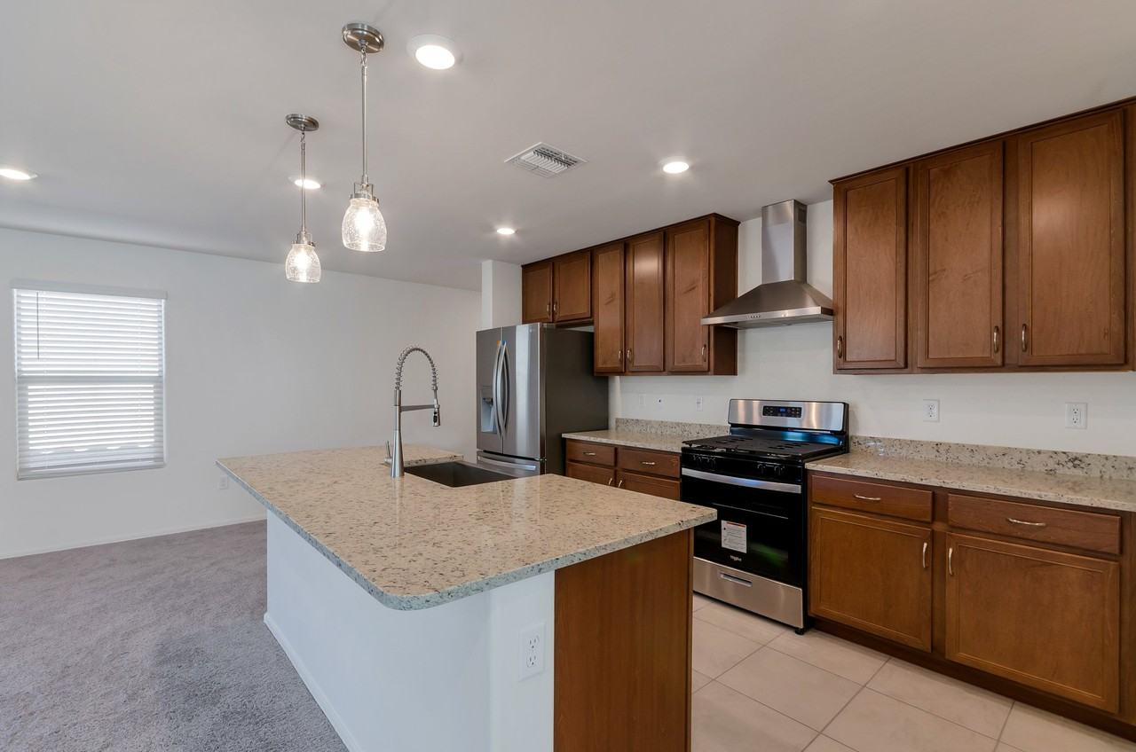 9221 N Peridot Vista Ave - Photo 5 of 26